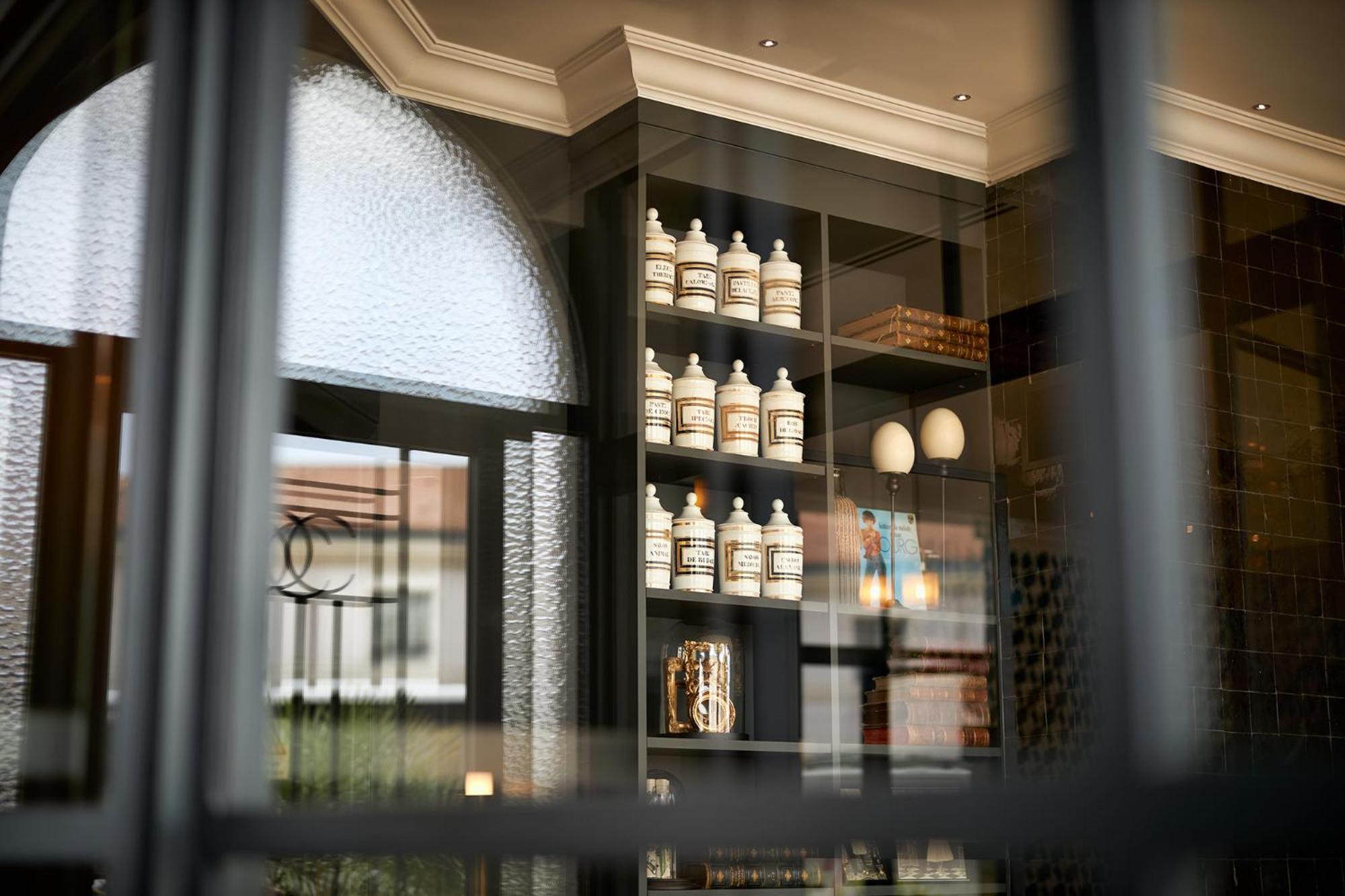Hotel Victoria 瓦朗斯 外观 照片