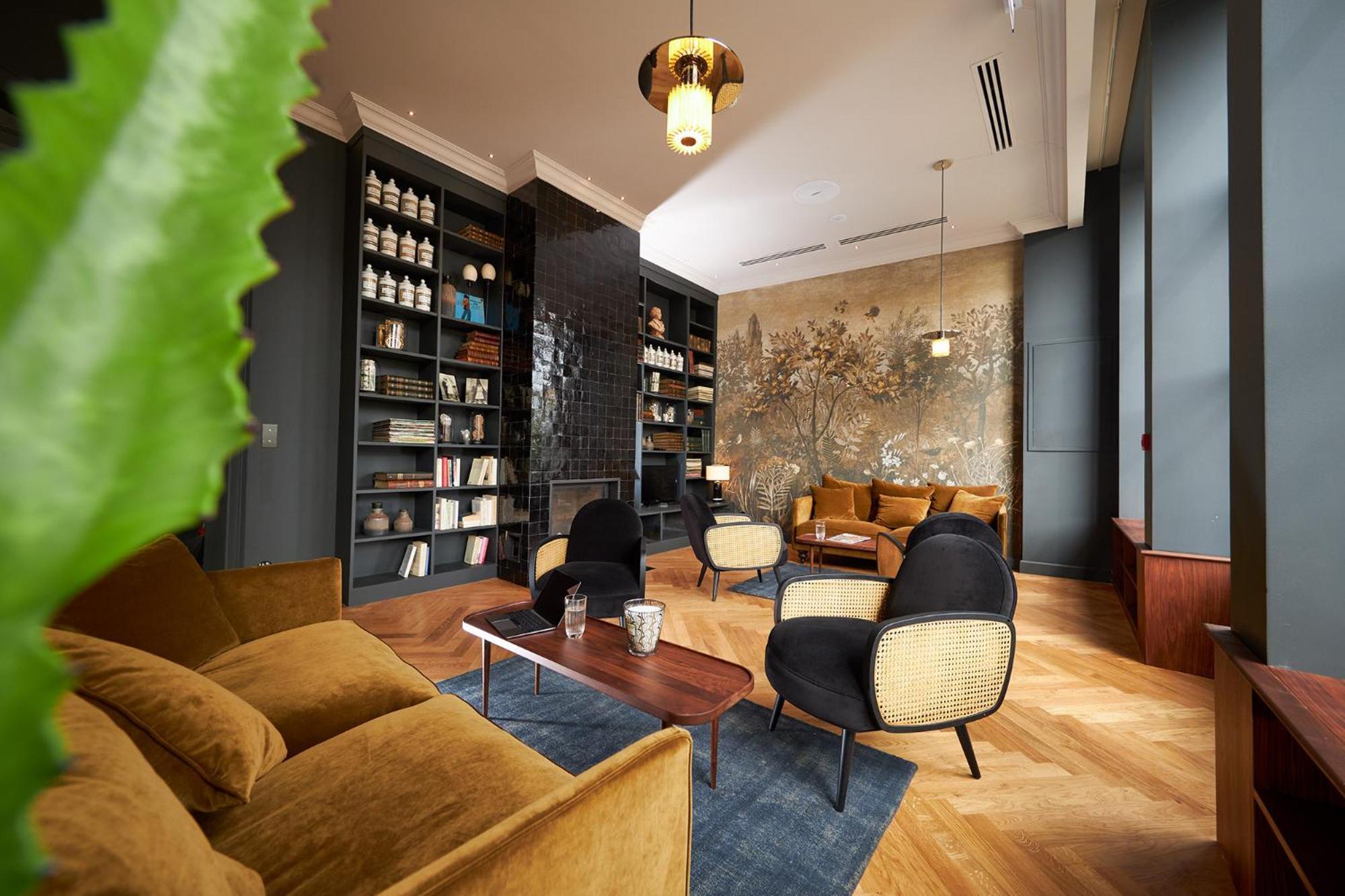 Hotel Victoria 瓦朗斯 外观 照片