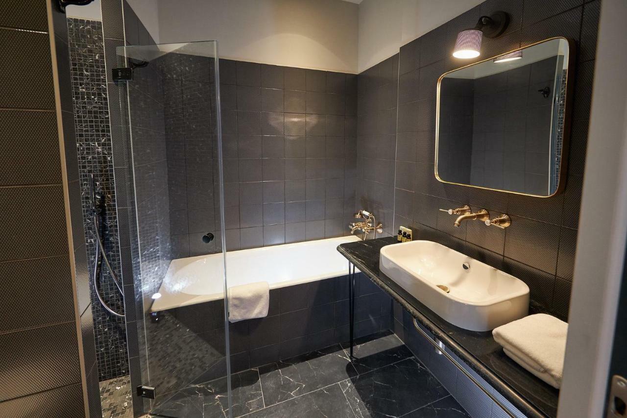 Hotel Victoria 瓦朗斯 外观 照片