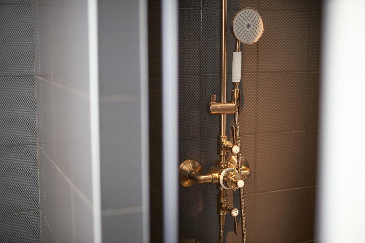 Hotel Victoria 瓦朗斯 外观 照片
